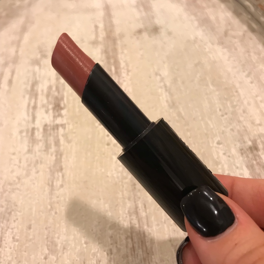 Buxom 'Rebel Rose'